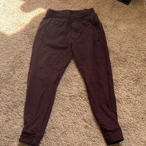 American Eagle Outfitters Men’s Burgundy Jogger Sweatpants